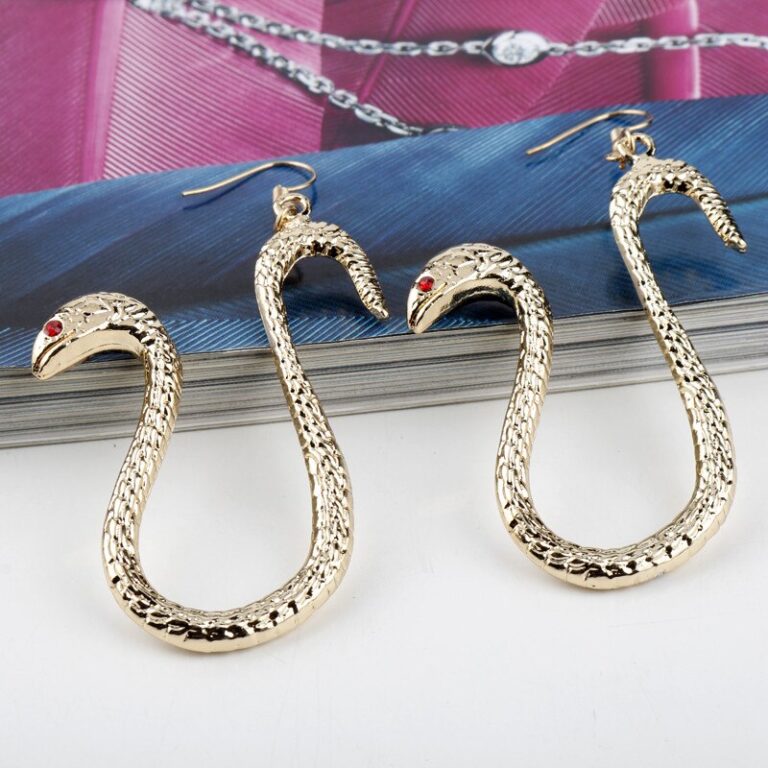 BOA EARRING